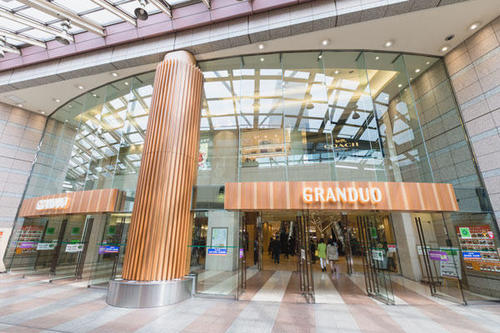 グランデュオ立川 アパレルや雑貨のポップアップストアに最適な5階アパレルフロアのイベントスペース