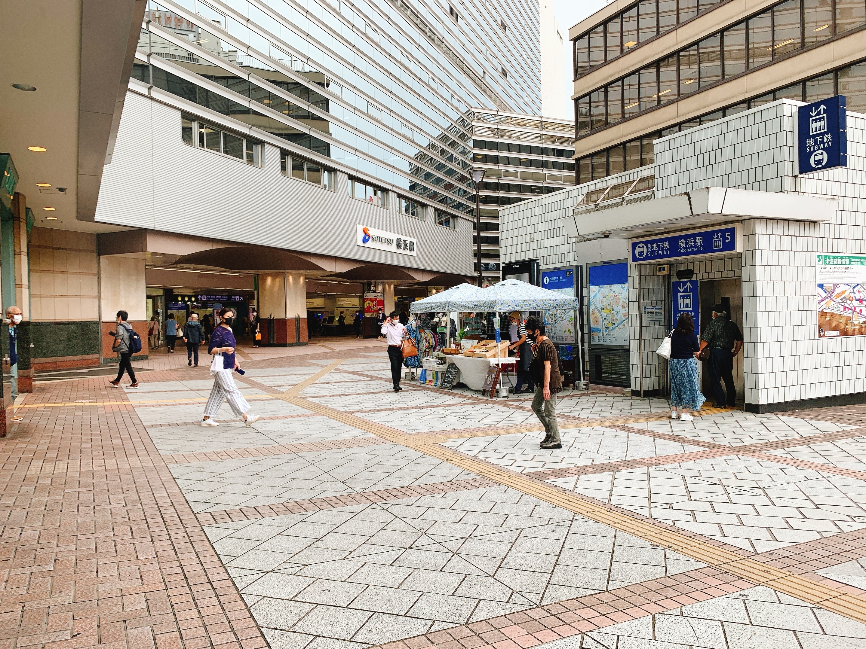 横浜駅みなみ西口 高島屋 Joinus前1f屋外にあるポップアップストアに最適なマルシェスペース